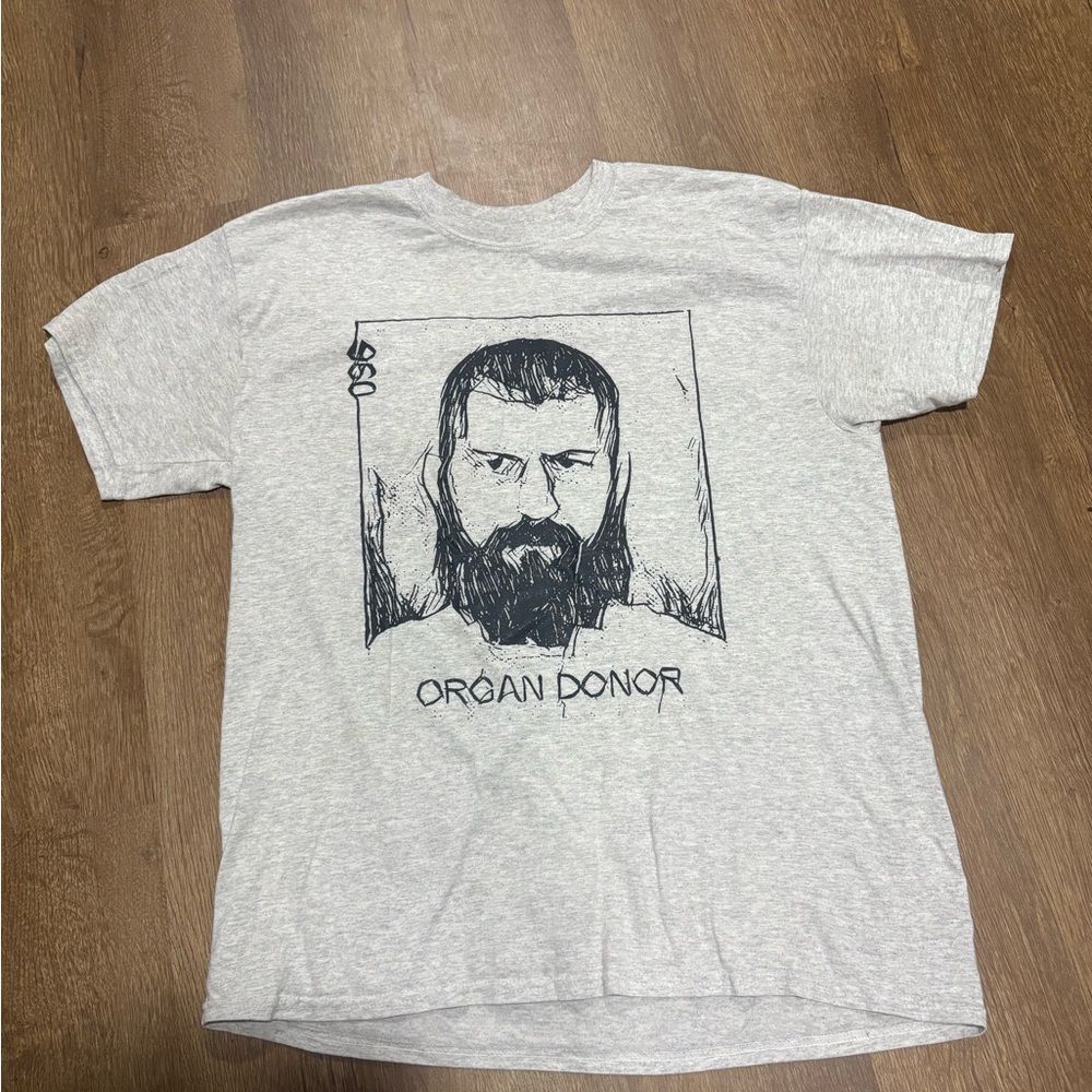 Gildan Gray Short Sleeve Tee with Artistic Graphic